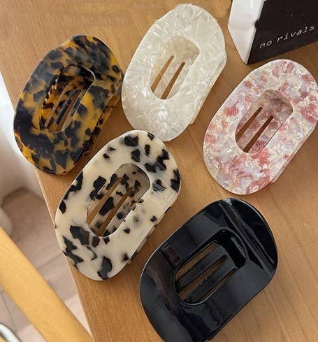 Jumbo Lay Flat Oval Hair Claw Clips Secure Styling | TORT CREAM