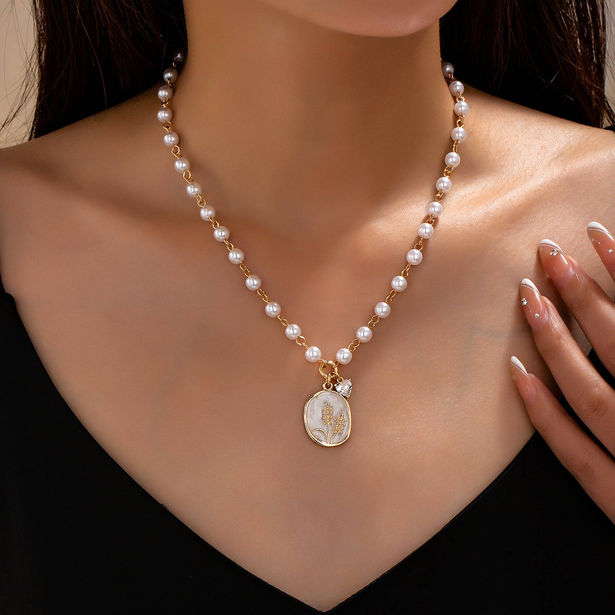 Pearl Chain Floral Oval Necklace | GOLD