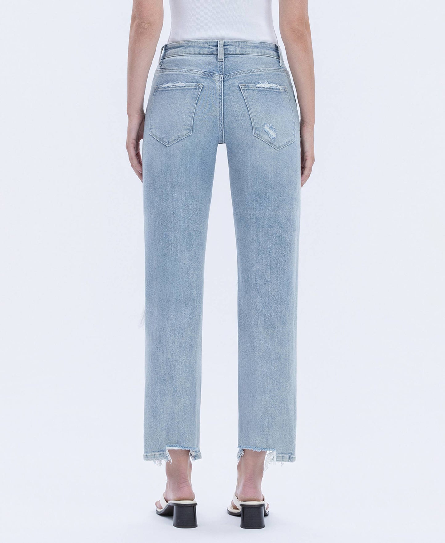 Vervet 90’s Super High Rise Distressed Dad Jeans – Light Wash