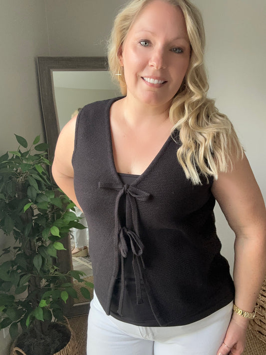 Tie front sweater vest | Black