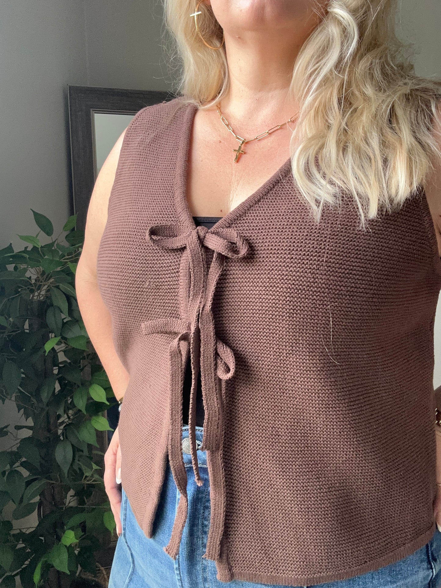Tie front sweater vest | Brown