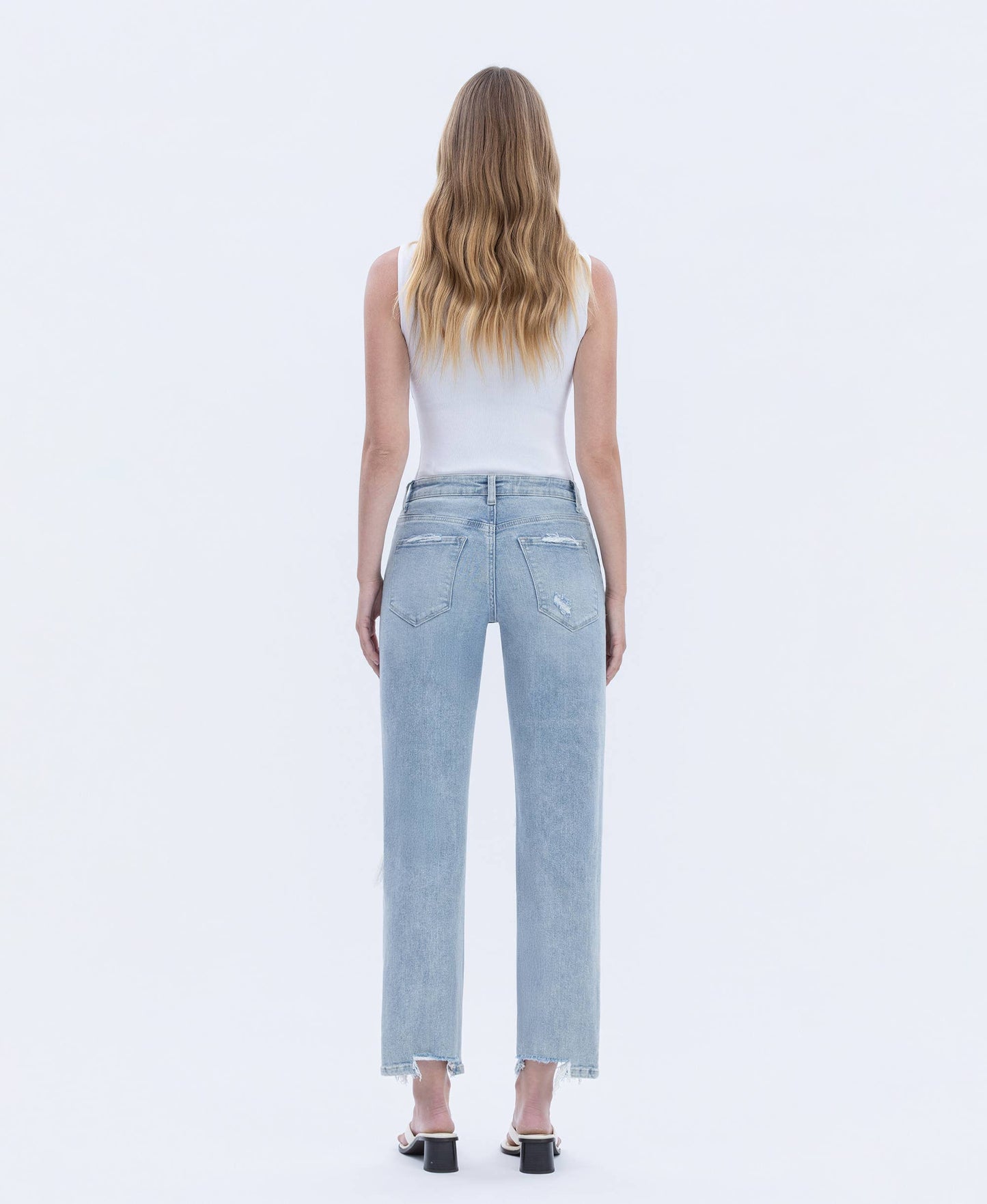 Vervet 90’s Super High Rise Distressed Dad Jeans – Light Wash