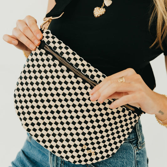 PRETTY SIMPLE - WESTLYN WOVEN BUM BAG Black Checkered