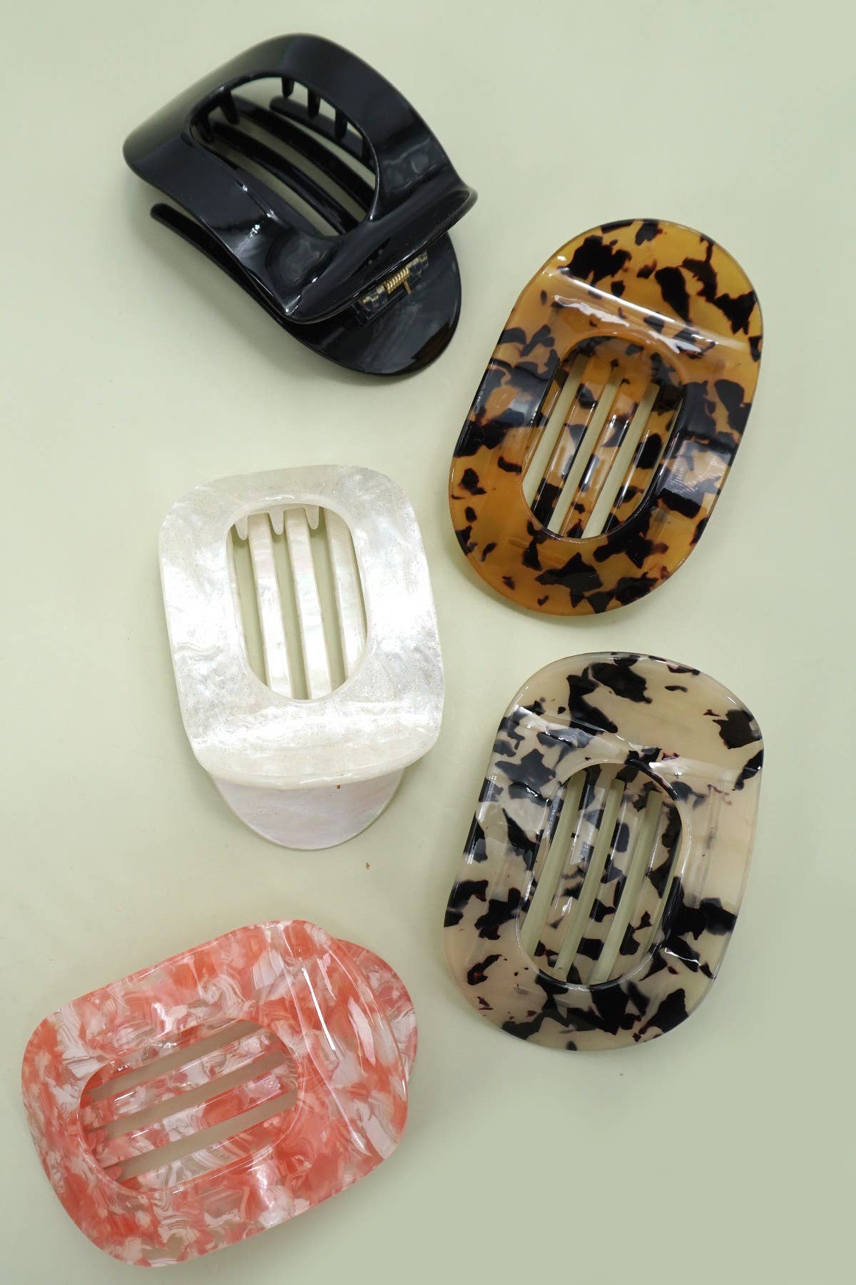 Jumbo Lay Flat Oval Hair Claw Clips Secure Styling | TORT CREAM