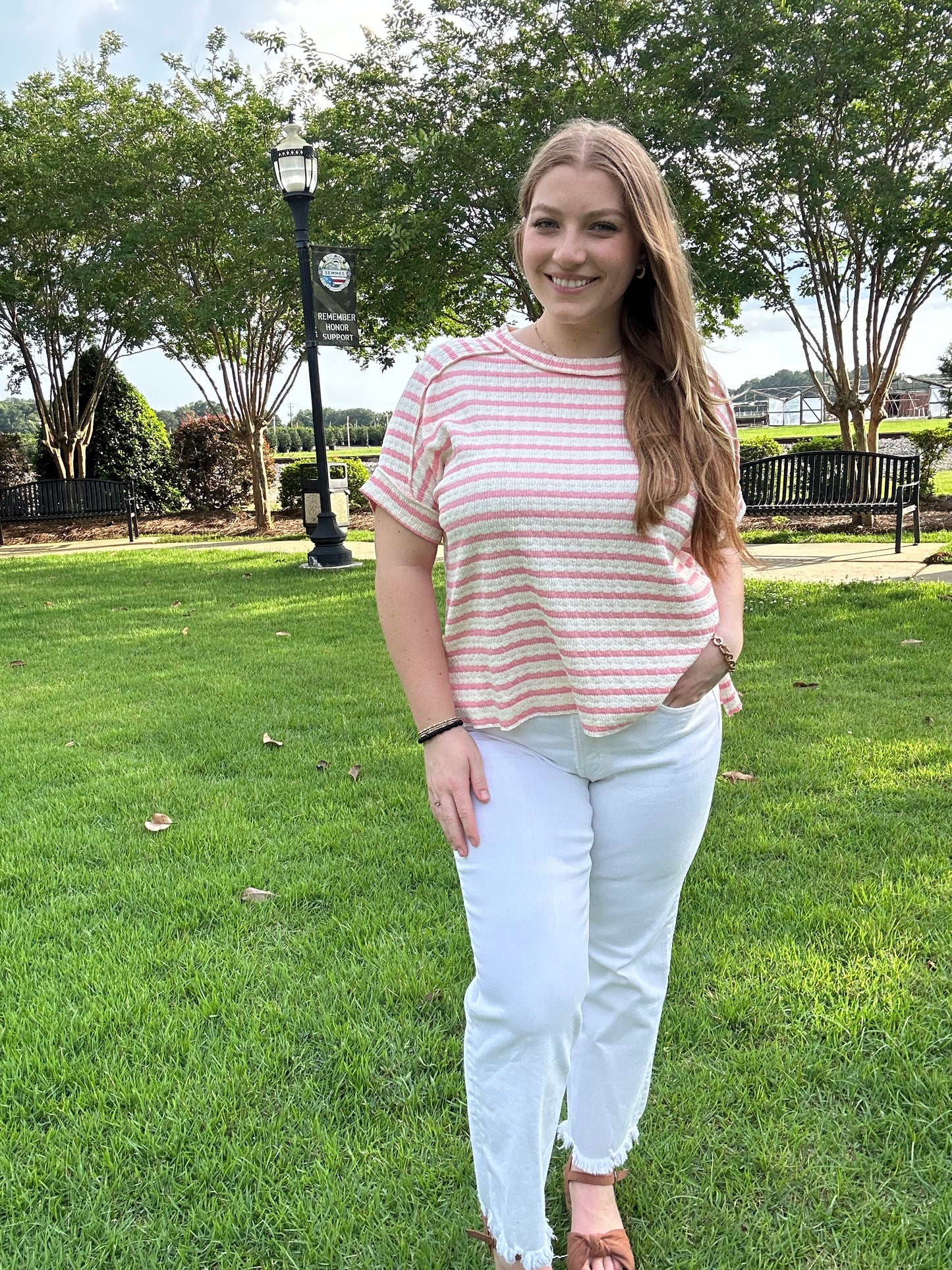 STRIPED SHORT SLEEVE HI-LOW TEE - PINK