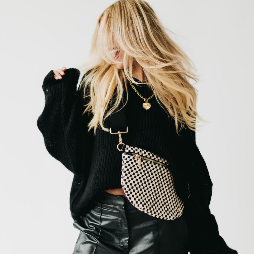 PRETTY SIMPLE - WESTLYN WOVEN BUM BAG Black Checkered