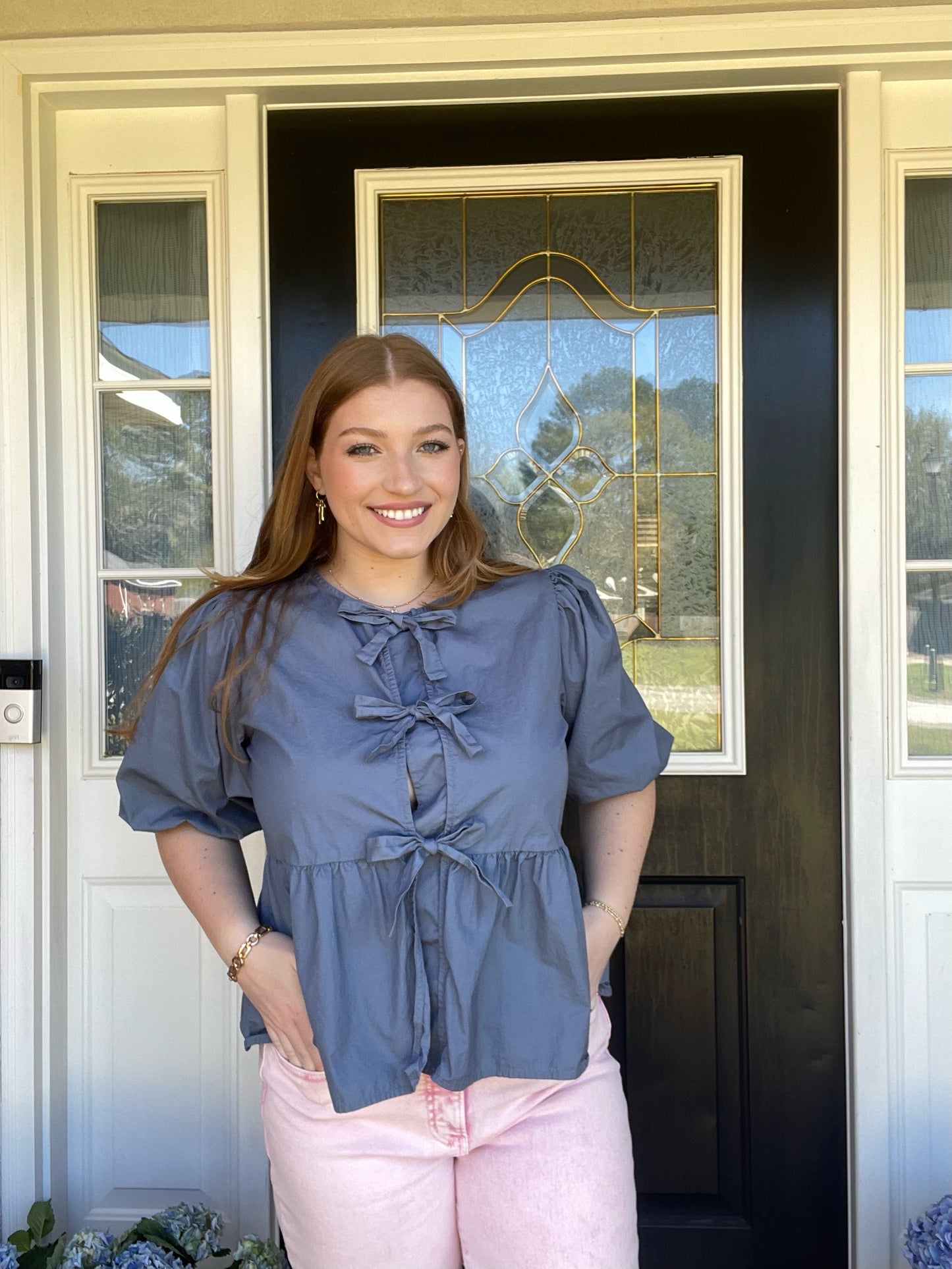 Solid Cotton Poplin Front Tie
Ribbon Blouse