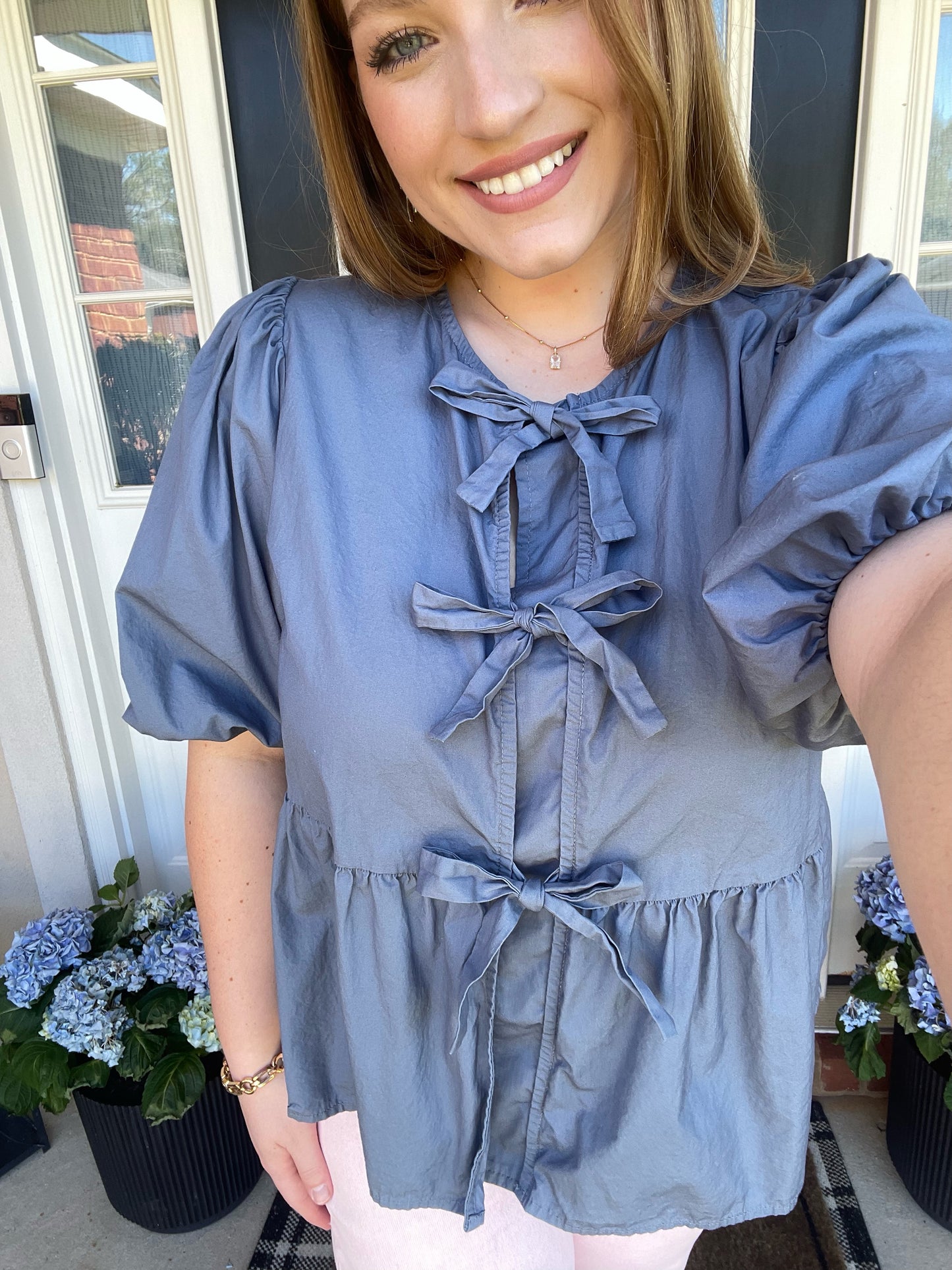 Solid Cotton Poplin Front Tie
Ribbon Blouse