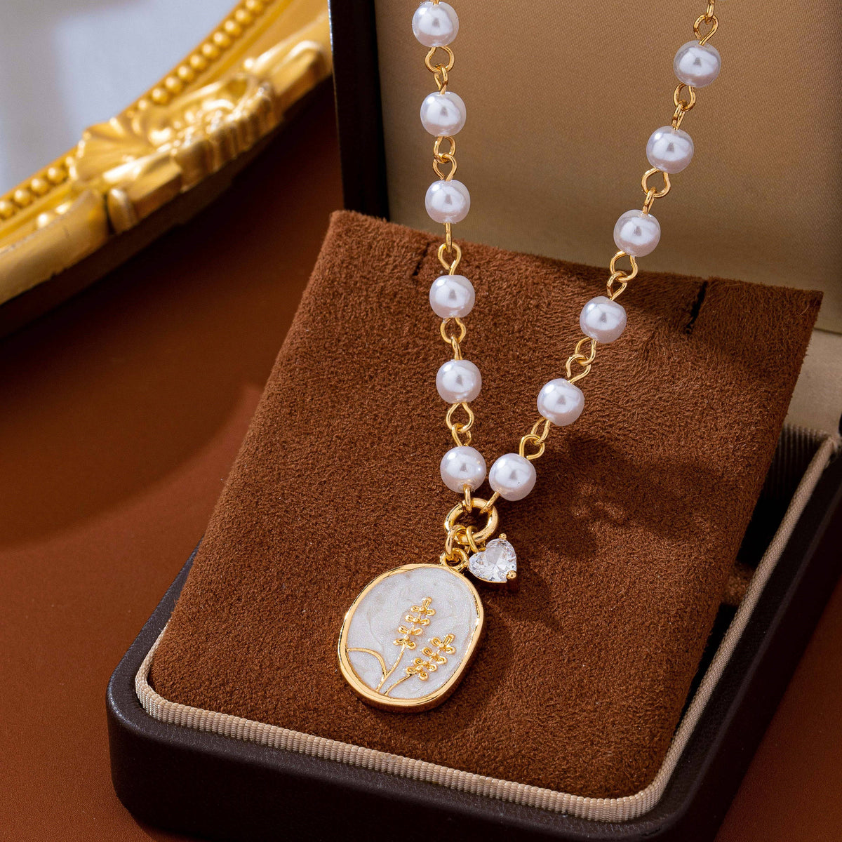 Pearl Chain Floral Oval Necklace | GOLD
