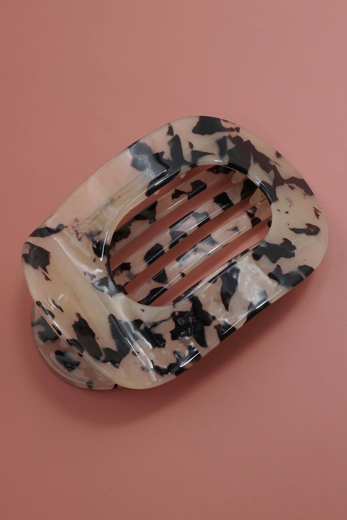 Jumbo Lay Flat Oval Hair Claw Clips Secure Styling | TORT CREAM